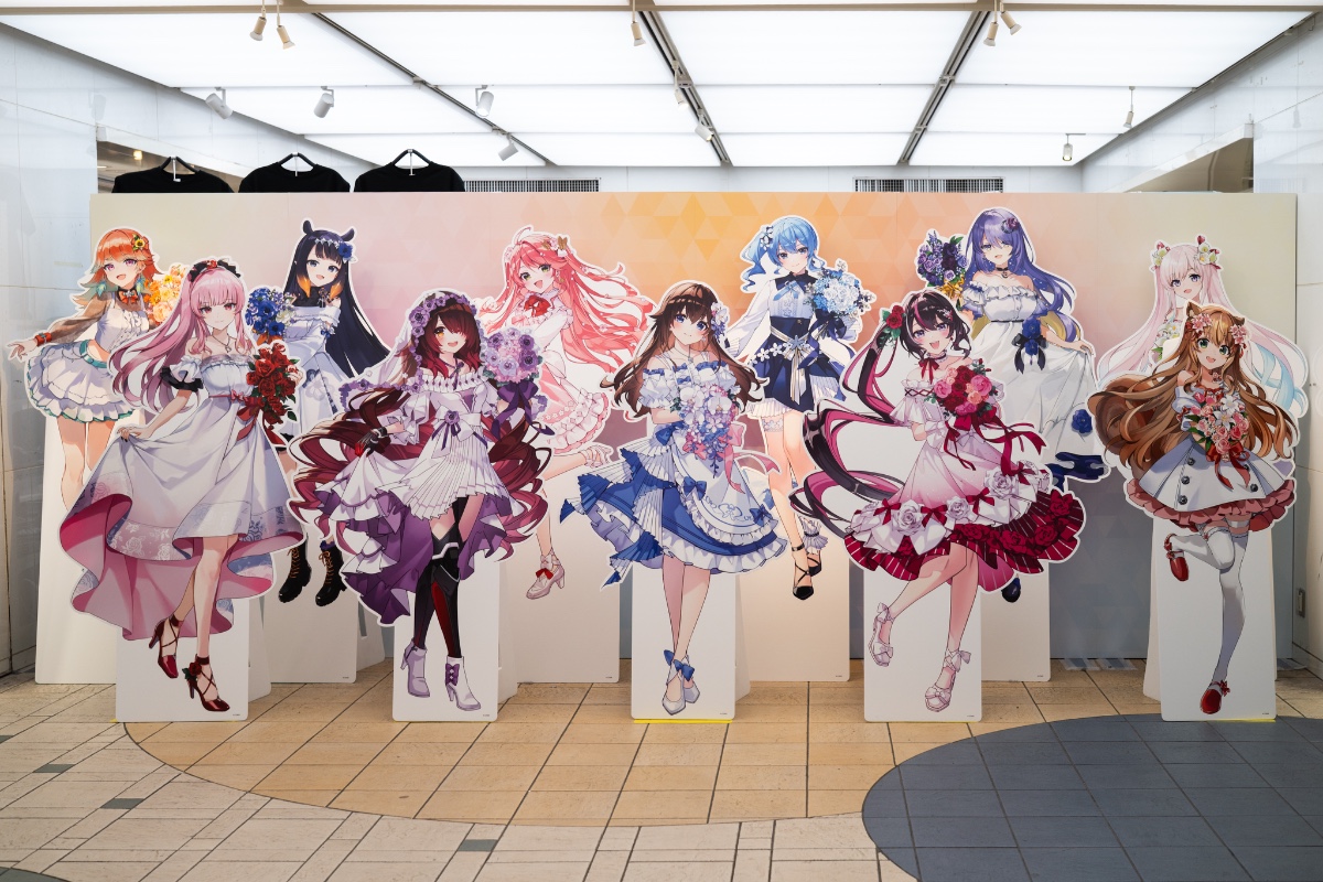 hololive production OFFICIAL POP UP SHOP 描き下ろしキャラクター等身大パネル